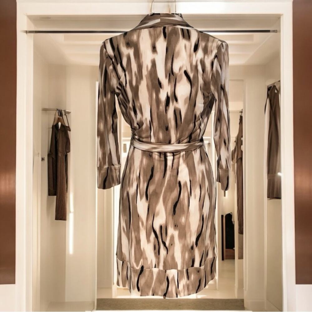 NEW Antonio Melani Wrap Tie Belt 3/4 Sleeve V-Neck Jersey Dress Abstract XS NWOT - Picture 2 of 12